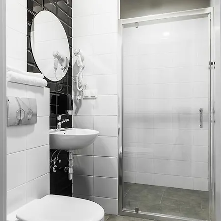 Centrum Nocleg ze śniadaniem 4*