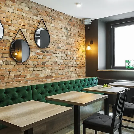 Centrum Bed & Breakfast 4*