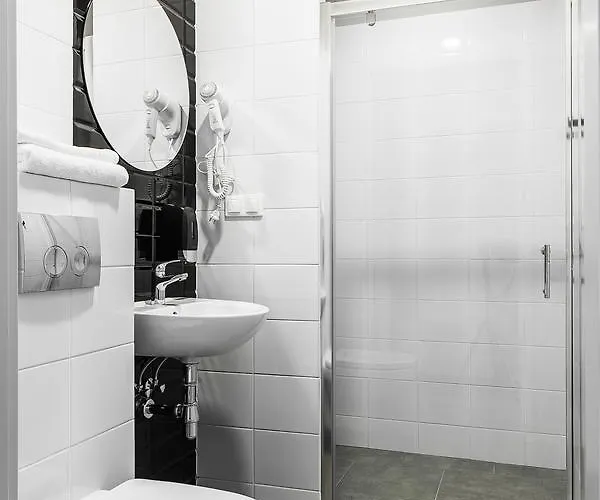 Centrum Bed & Breakfast 4*